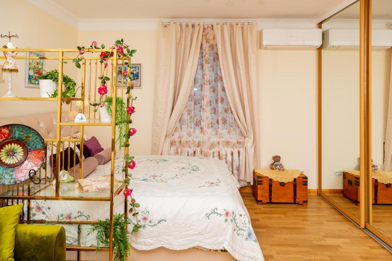 La Boheme - The Magic Of Riga & Free Parking Apartment Bagian luar foto